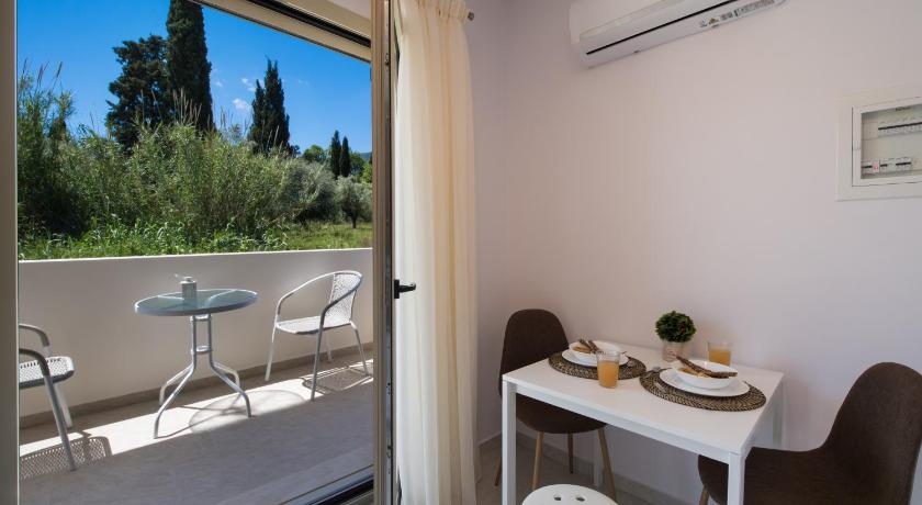 Bounatsa Studios & Apartments photo