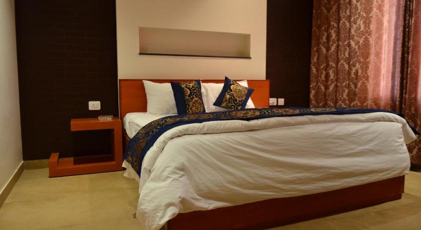 Hotel Highway Xpress Behror India Photos Room Rates - 