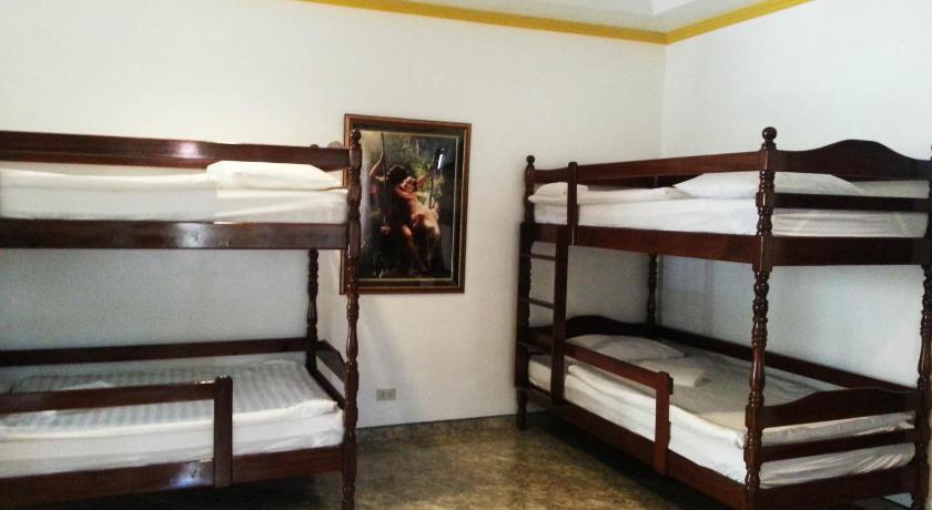 Image of Group Room (6 in a Room) 13