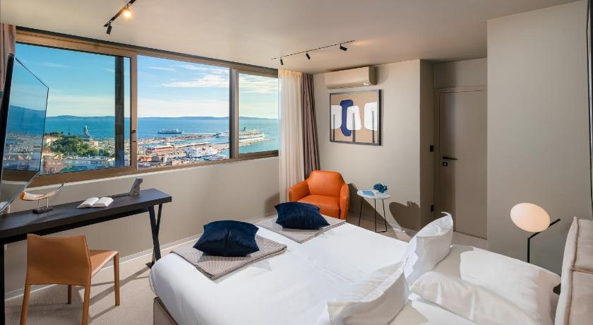 Royal Suites-Sky — Hotel in Split