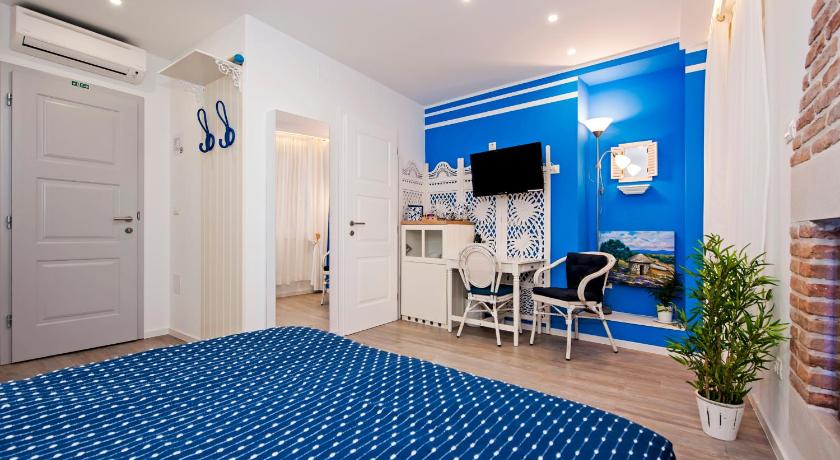 Santa Lucia Guest House photo