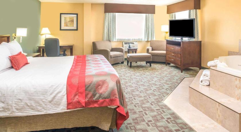 Ramada by Wyndham Saskatoon