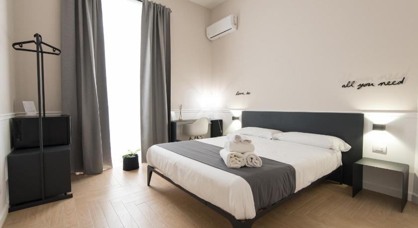 Five Boutique Rooms — Hotel in Naples