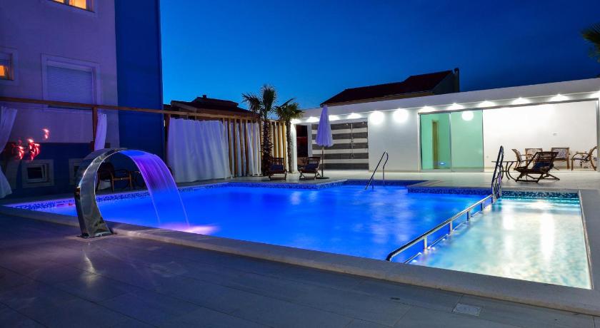 Boutique Residence Cosmopolis 1 photo