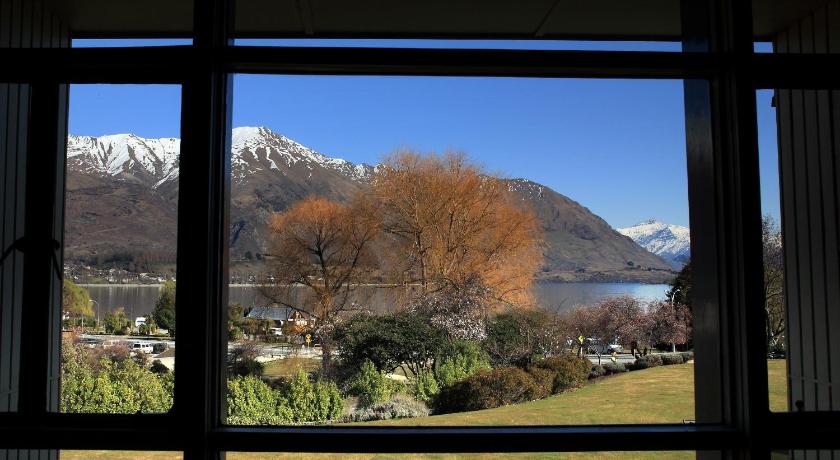 Image of Double or Twin Room with Lake View 5