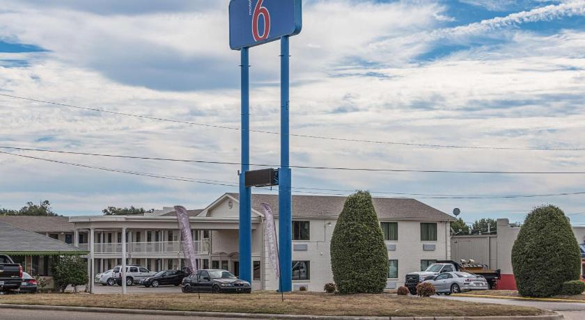 Motel 6-Texarkana, AR