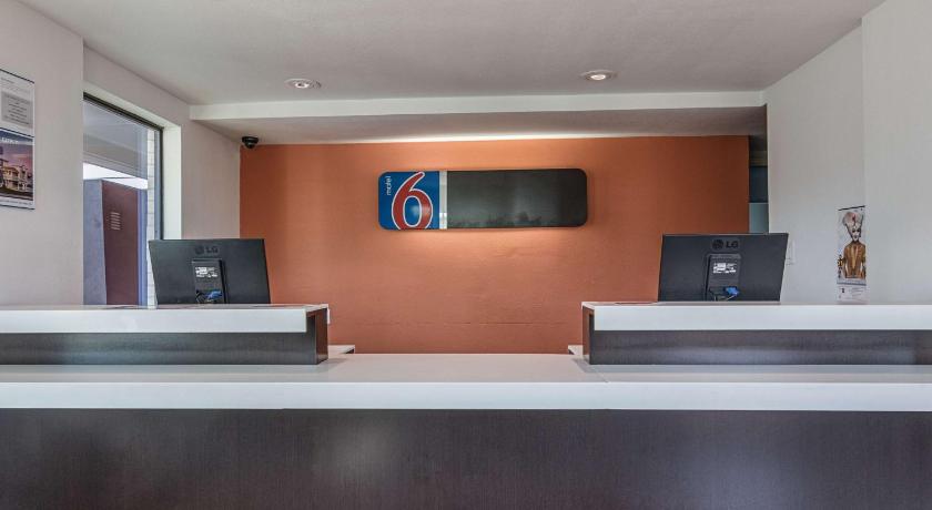 Motel 6-Texarkana, AR