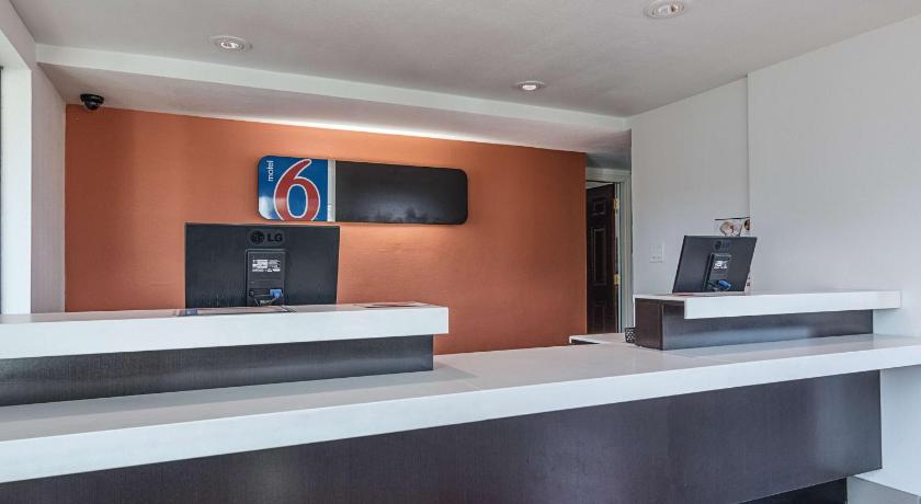 Motel 6-Texarkana, AR