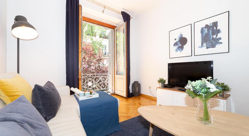 Apartamentos Plaza de Espana photo