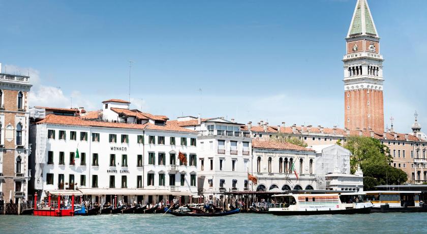 Hotel Monaco & Grand Canal