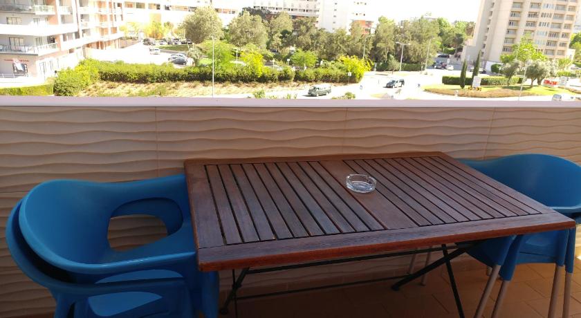 Image of Apartment with Pool View 12