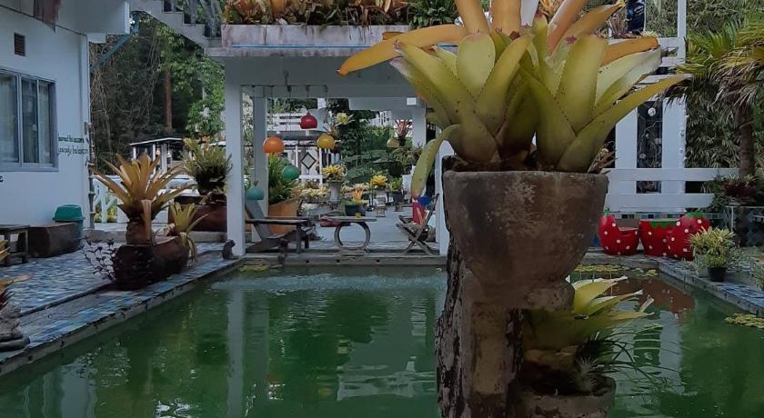 Banthorphan Resort photo