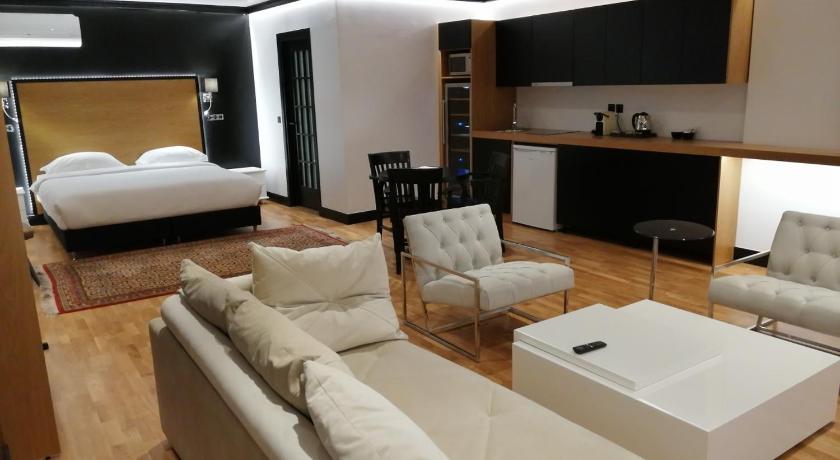 Andromeda Downtown Residence — Hotel in Athens