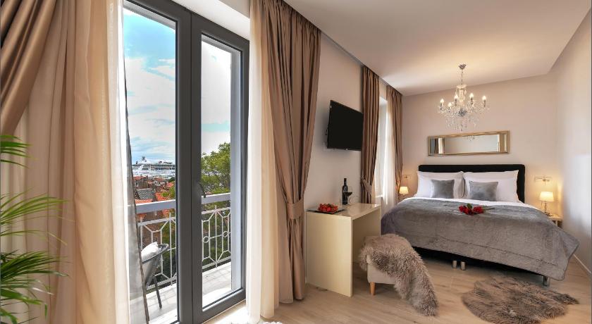 Via Porto Rooms photo