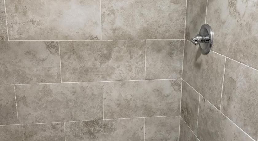 Classic Inn and Suites photo