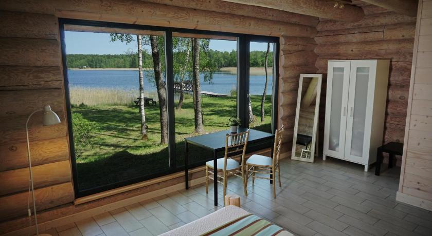 Du Horizontai — Hotel in Kernave