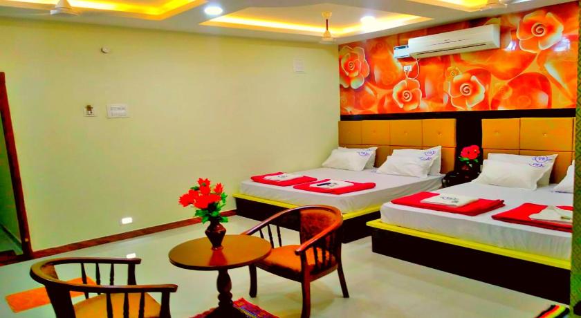 HOTEL VEL RESIDENCY photo