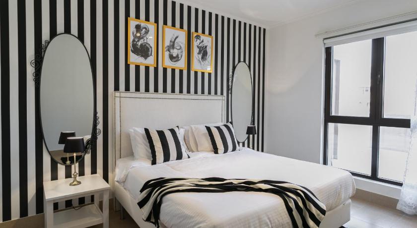 Near Burj Khalifa &amp; Dubai Mall - Zanzabeel — Hotel in Dubai