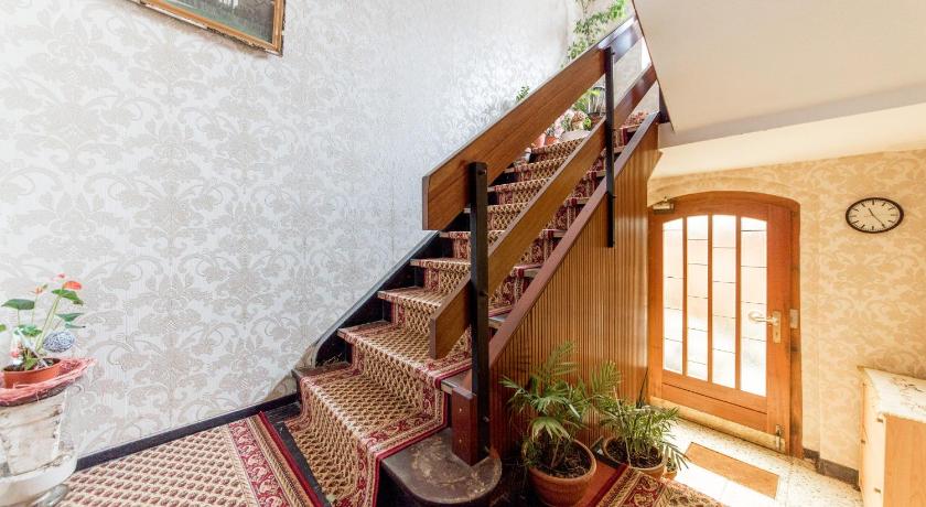 6606 Private Rooms photo