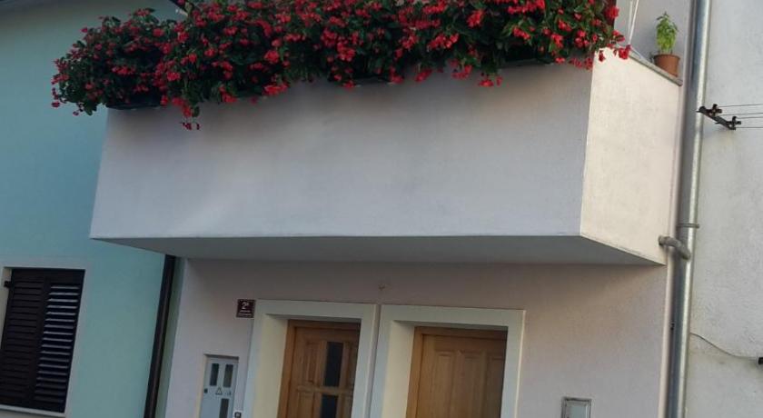 Studio Bubi — Hotel in Koper