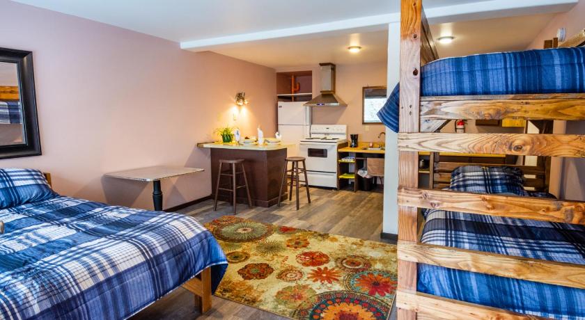 Red Door Lodge — Hotel in Homer (AK)