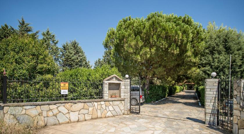 Villa Ampelos photo