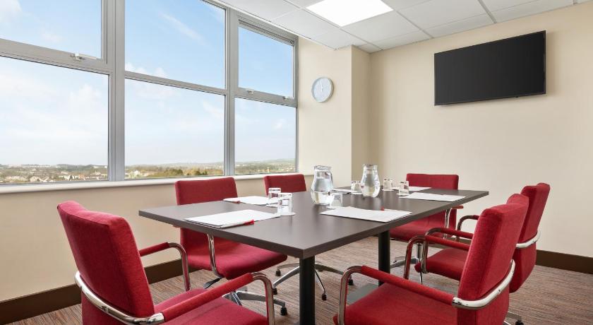 Ramada by Wyndham East Kilbride - image 12