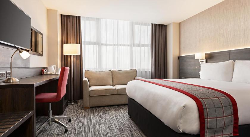 Image of 1 Double Bed, 1 Double Sofa Bed, Family Room, Non-Smoking 0