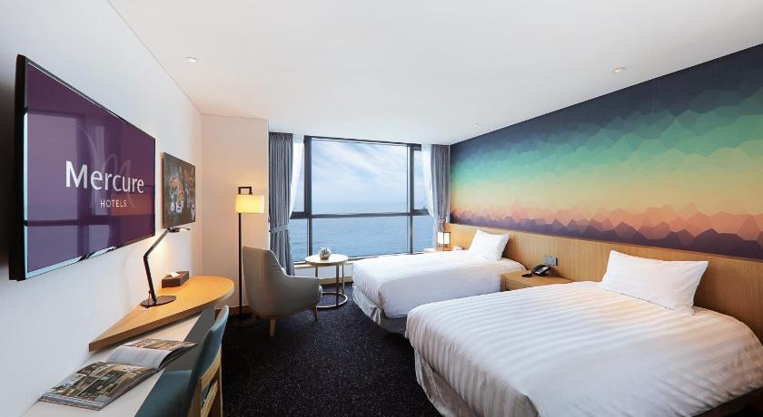 Image of Privilege Twin Room with Ocean View 1