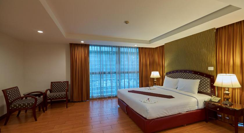 Image of Deluxe King Room 0