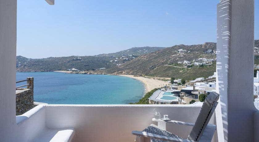 Cova Mykonos Suites