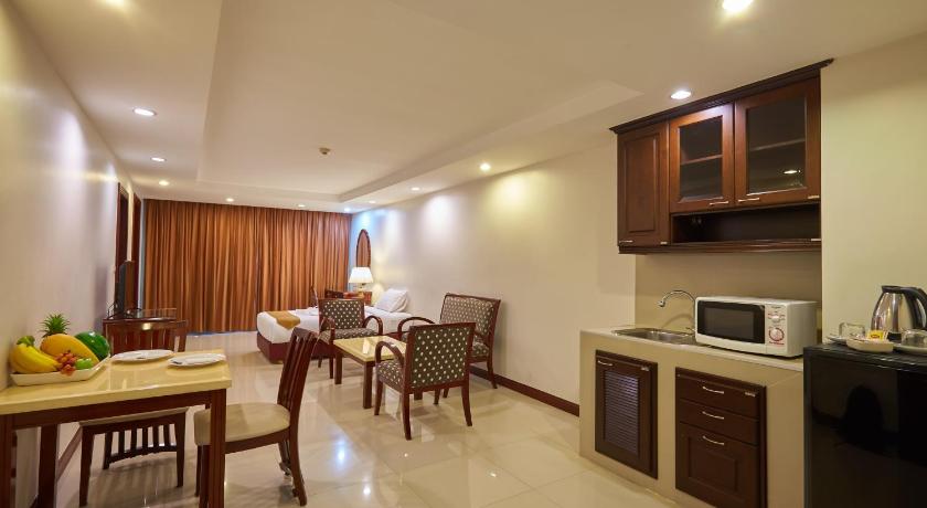 Image of Junior Suite 8