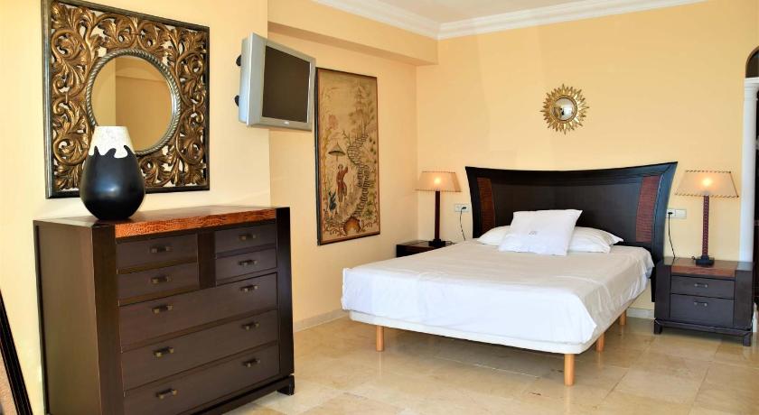 2 Bedroom Apartment Isabella In Fuengirola Room Deals