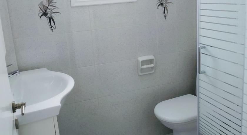 Flora's Guesthouse photo