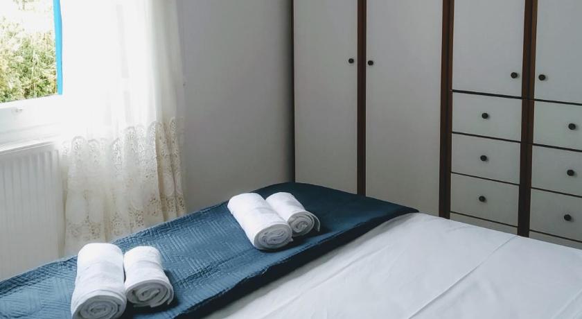 Flora's Guesthouse photo