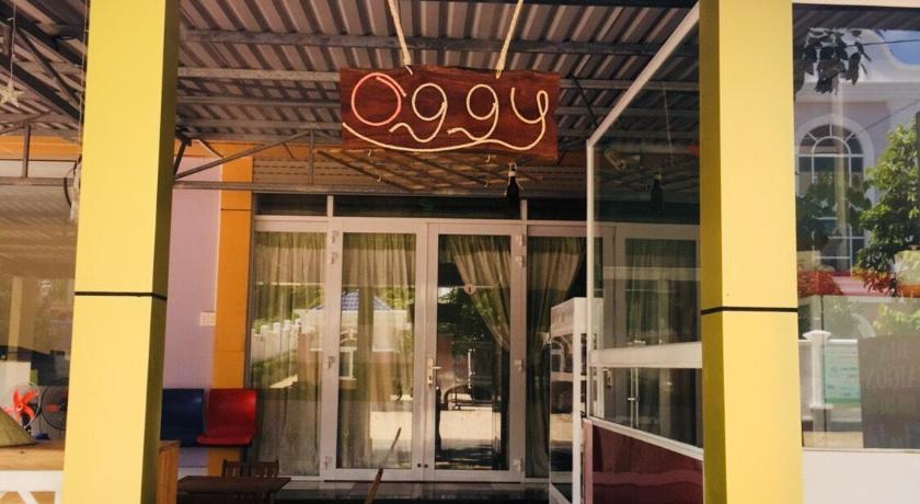 OGGY HOUSE