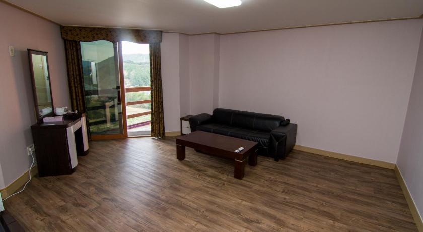 Image of Korean Style Ondol Room 3