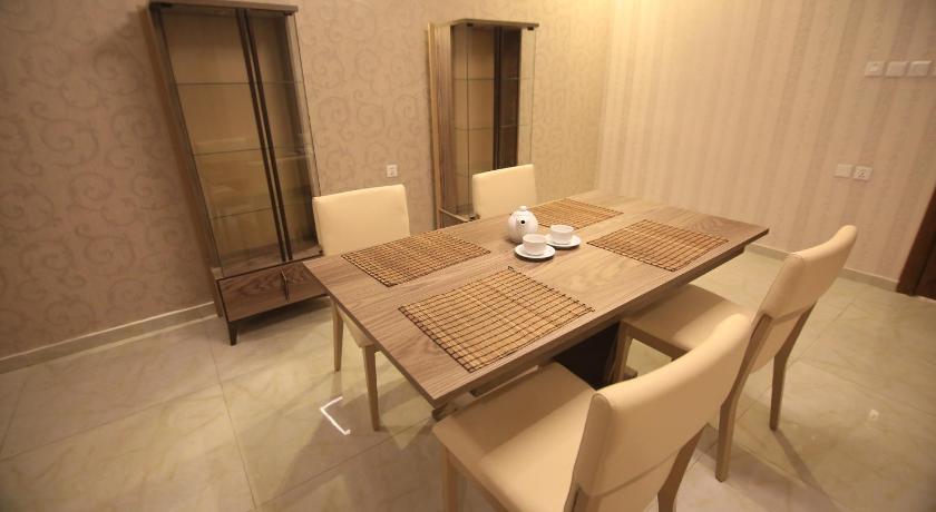 Four Seasons Estate photo