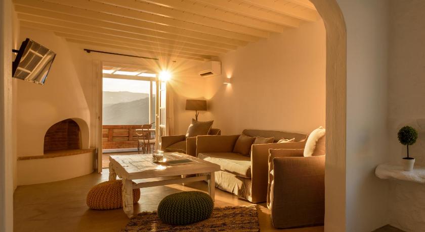 Cova Mykonos Suites