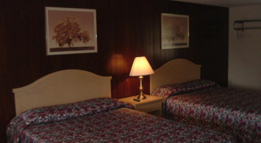 Image of Double Room with Two Double Beds - Non Smoking 1