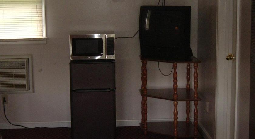 Image of Double Room with Two Double Beds - Non Smoking 8