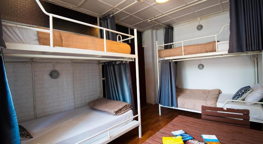 1918’s HOSTEL photo