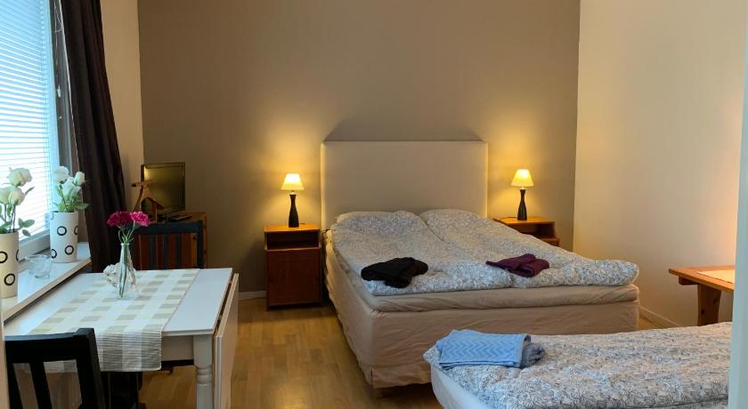 Image of Studio with Private Bathroom 0