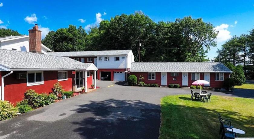 Poughkeepsie (NY) Red Ranch Inn 2-Star Accommodation suite