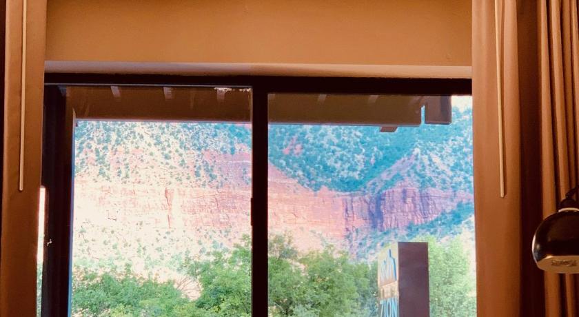 Zion Canyon Lodge