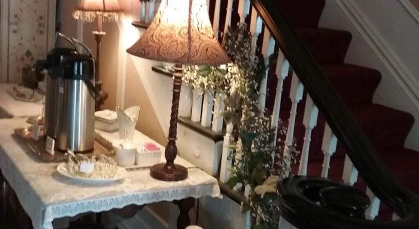 Hanover House Bed and Breakfast photo