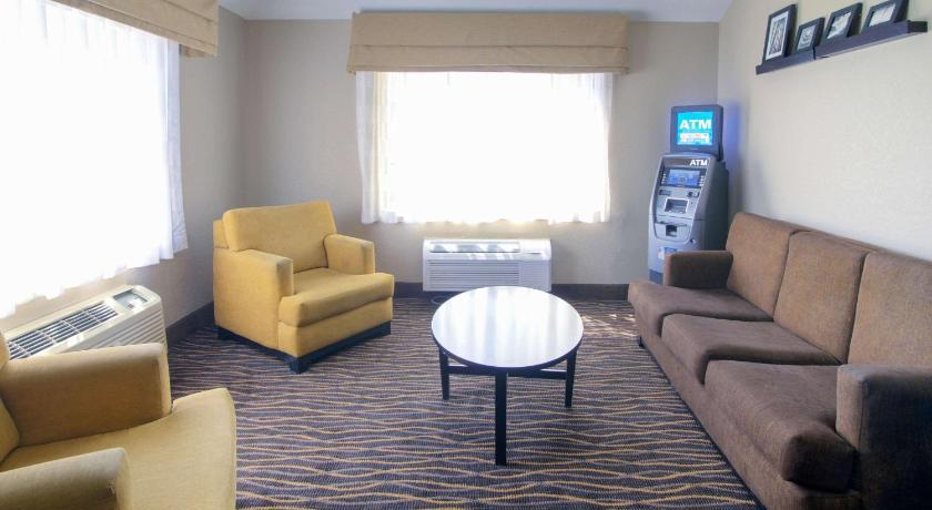 Sleep Inn and Suites Chesapeake - Portsmouth photo