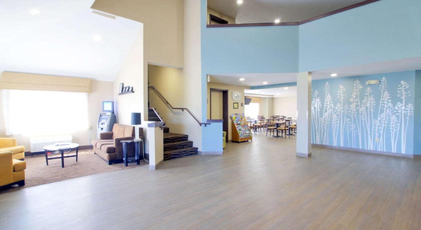Sleep Inn and Suites Chesapeake - Portsmouth photo
