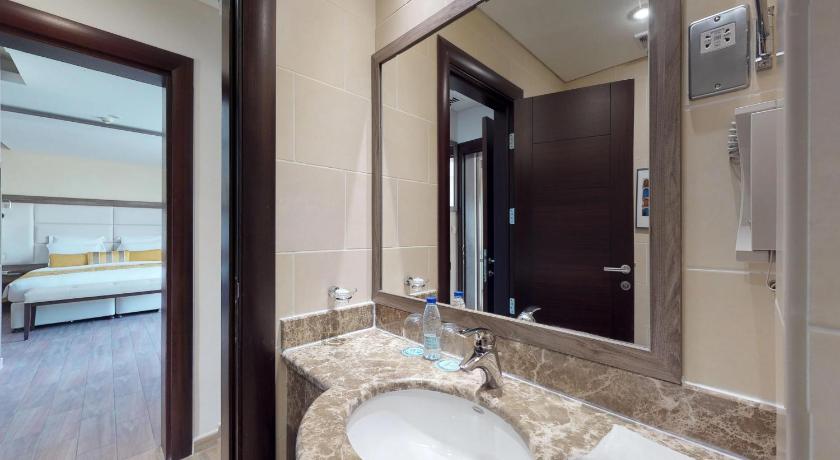 Imagen de Villa de 2 dormitorios con vistas al mar y piscina privada - Incluye 1 hora de deportes acuáticos (1 hour watersports included - Two bedroom villa sea view with Private Pool) 15