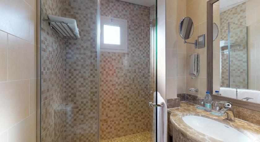 Imagen de Villa con 3 dormitorios, piscina privada, vistas al complejo y 1 hora de deportes acuáticos (1 hour watersports included - Three bedroom villa resort view with Private Pool) 2